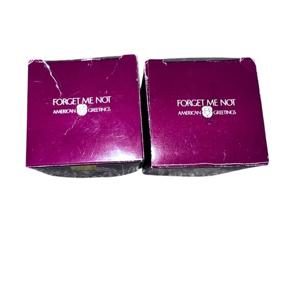 Vintage pair of clear, round, glass, swirl pattern sphere taper candle holders - Picture 7 of 7